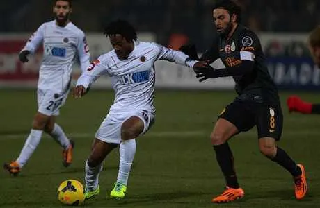 La terrible agression de Jean-Jacques Gosso sur Dirk Kuyt