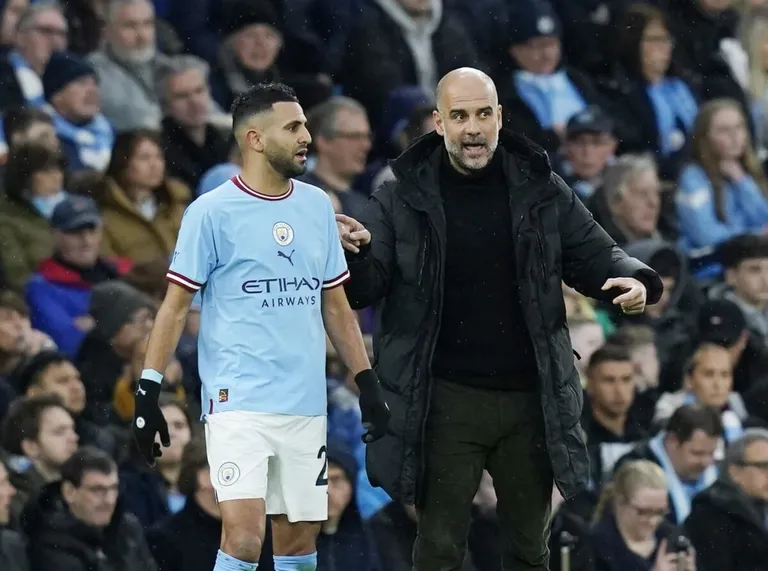 Manchester City : Guardiola va parler à Mahrez