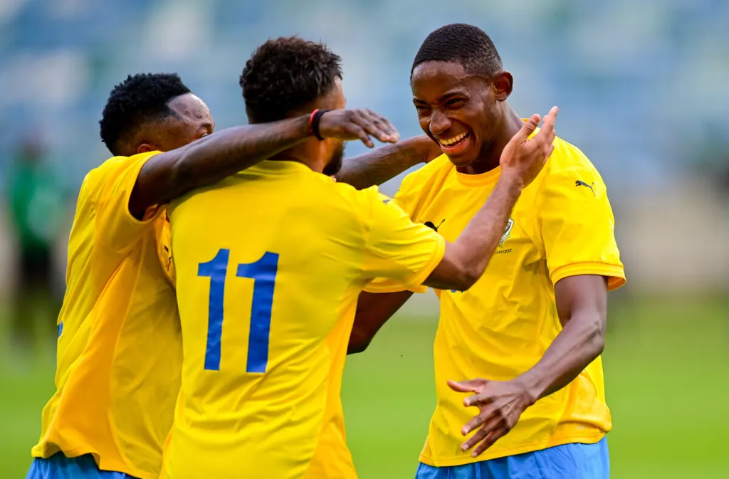 Gu&eacute;lor Kanga, Jim Allevinah, Rody Junior Effaghe, Gabon