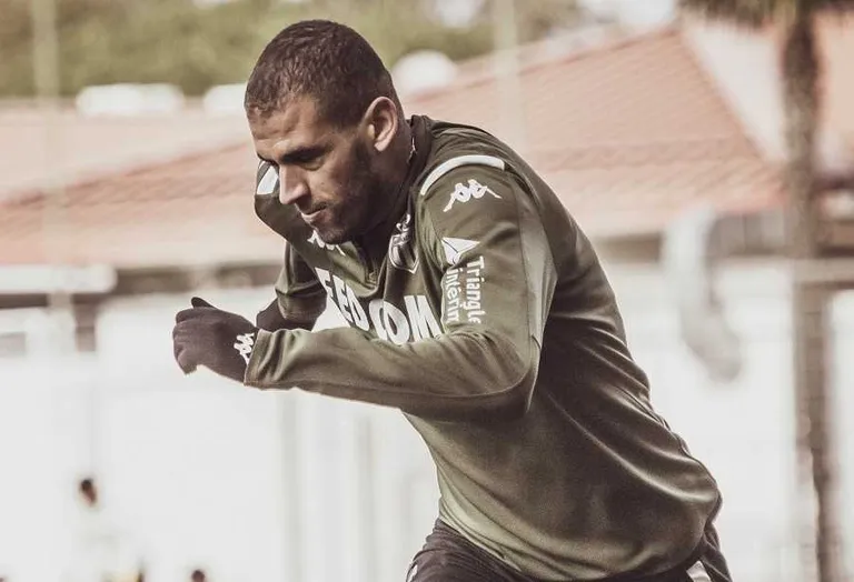 Mercato&nbsp;: Slimani &agrave; Rennes, &ccedil;a br&ucirc;le&nbsp;!