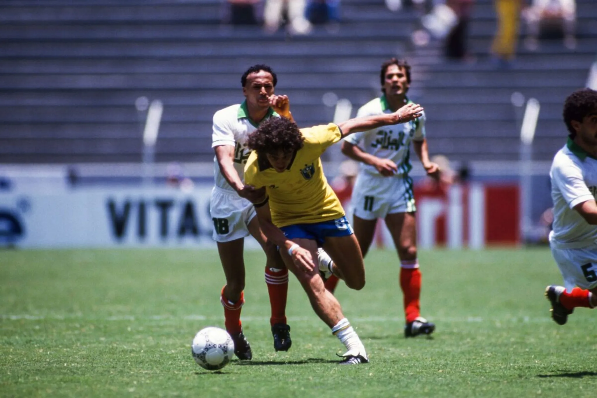 Halim Benmabrouk, Alg&eacute;rie