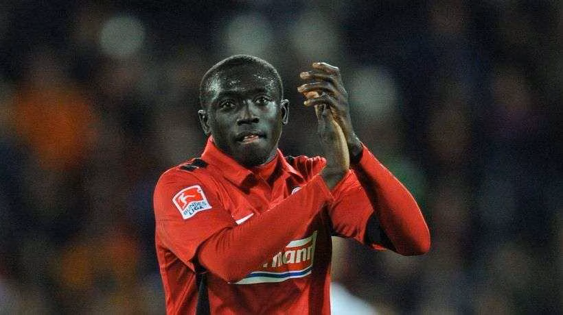 Fribourg-Ciss&eacute;: Wolfsburg non, PSG oui?