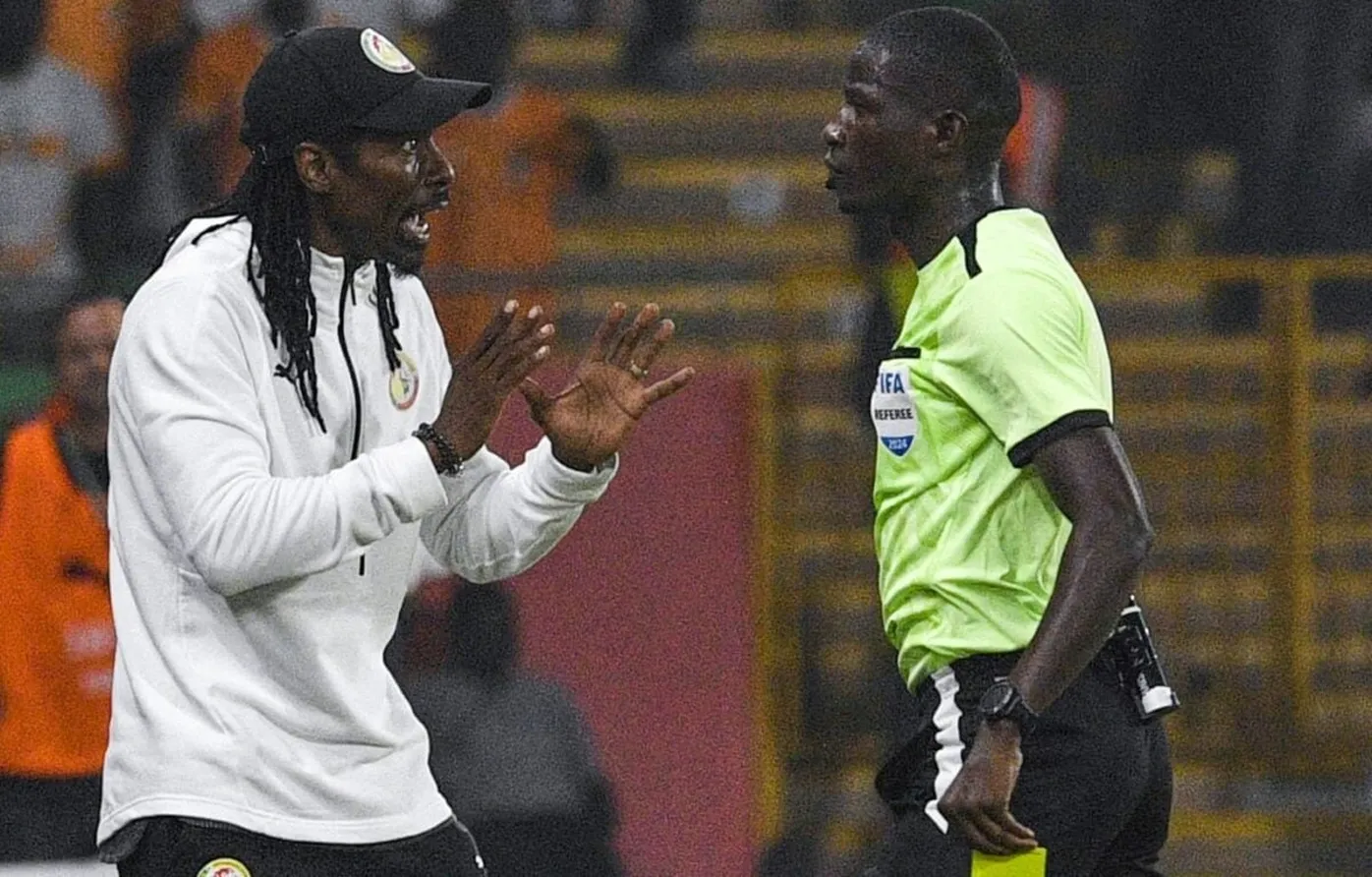 S&eacute;n&eacute;gal-Egypte : l&rsquo;arbitre du match, Pierre Atcho, un mauvais souvenir pour les Lions