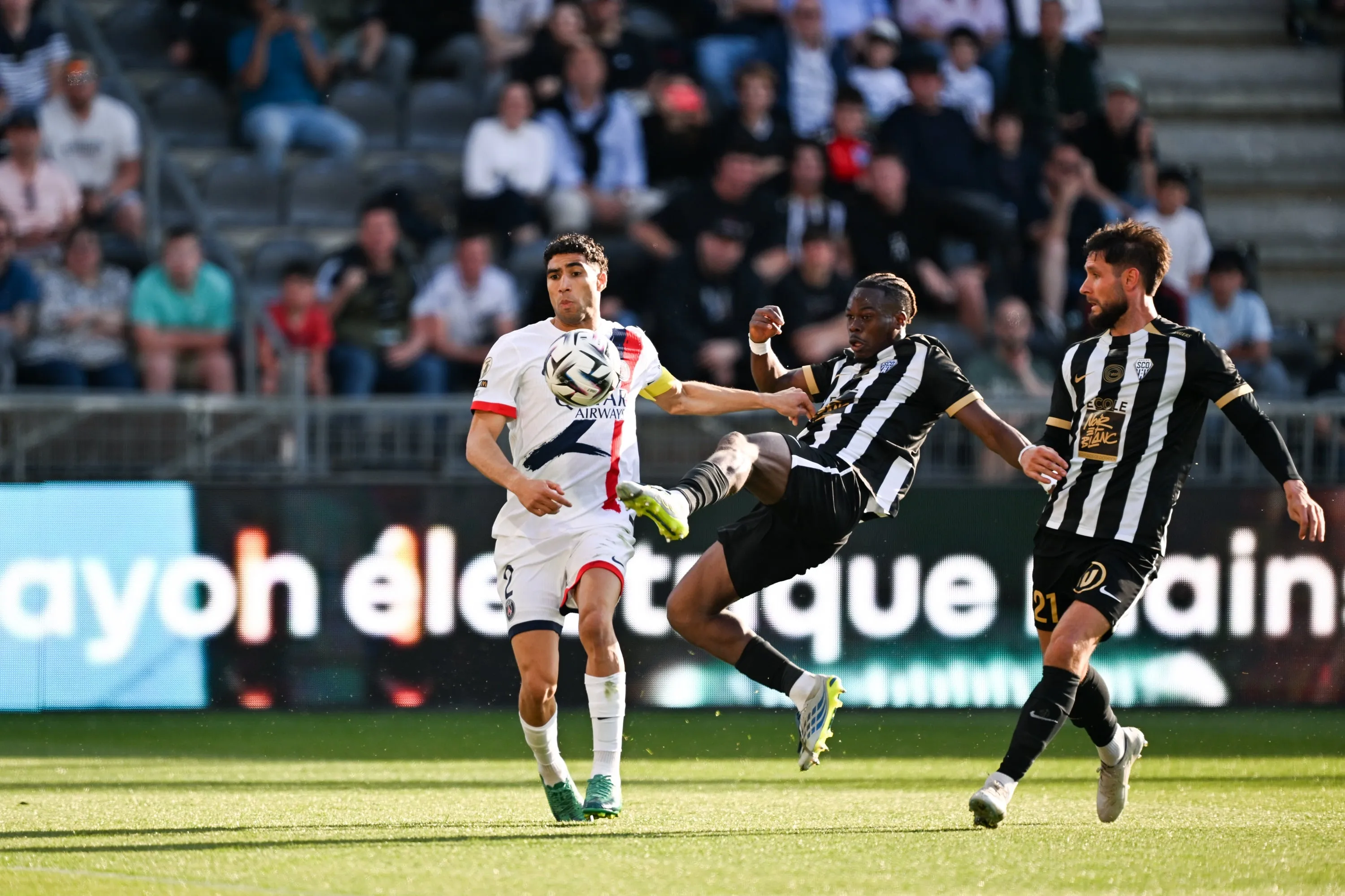 Jacques Ekomi&eacute;, Achraf Hakimi, Angers, PSG