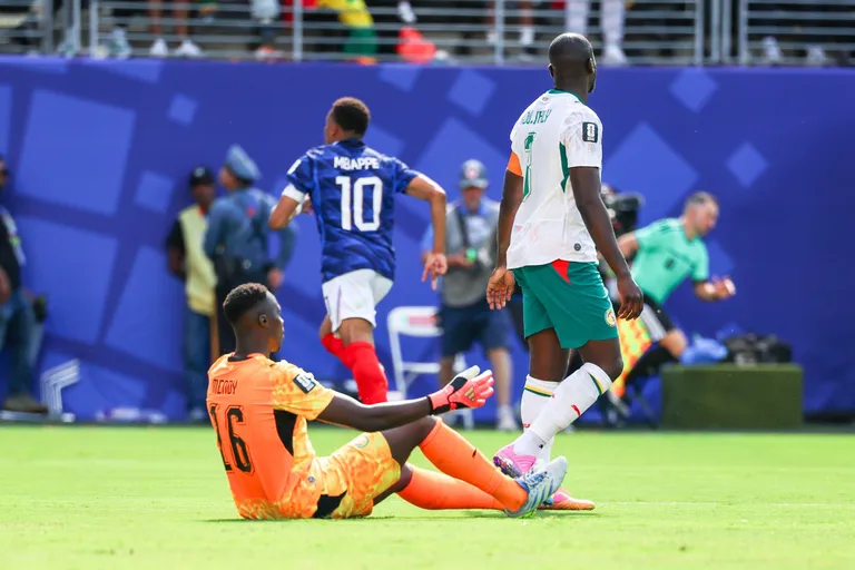 France 3-1 S&eacute;n&eacute;gal : Edouard Mendy n&rsquo;a pas suffi, Man&eacute; et Koulibaly hors du coup&hellip; Les NOTES contrast&eacute;es des Lions (Coupe du monde 2026)