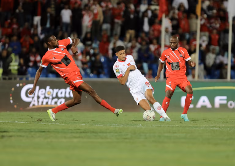 Wydad : une victoire gr&acirc;ce aux sorciers, le coach de Jwaneng Galaxy claque la porte&nbsp;!