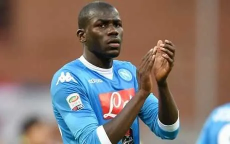 Naples : Maradona encense le &ldquo;ph&eacute;nom&egrave;ne&rdquo; Koulibaly