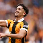 Adam Ounas attendu en Alg&eacute;rie, sa signature record au MCA tranch&eacute;e dimanche ?