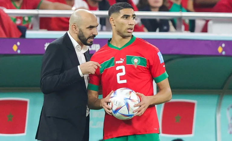 &ldquo;Depuis quand t&rsquo;es fatigu&eacute;, toi ?&rdquo; : Regragui chambre Hakimi apr&egrave;s PSG-Bar&ccedil;a
