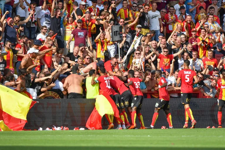 Le meilleur buteur du Cameroun proche du RC Lens ?