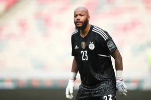 Algérie : M’Bolhi va résilier !