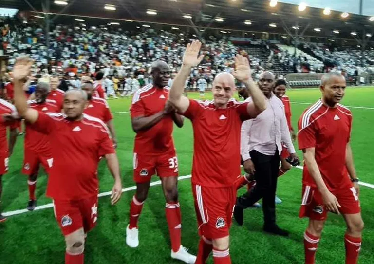 Amical&nbsp;: Infantino, Eto&rsquo;o, Djorkaeff et les l&eacute;gendes de la FIFA battent le TP Mazembe