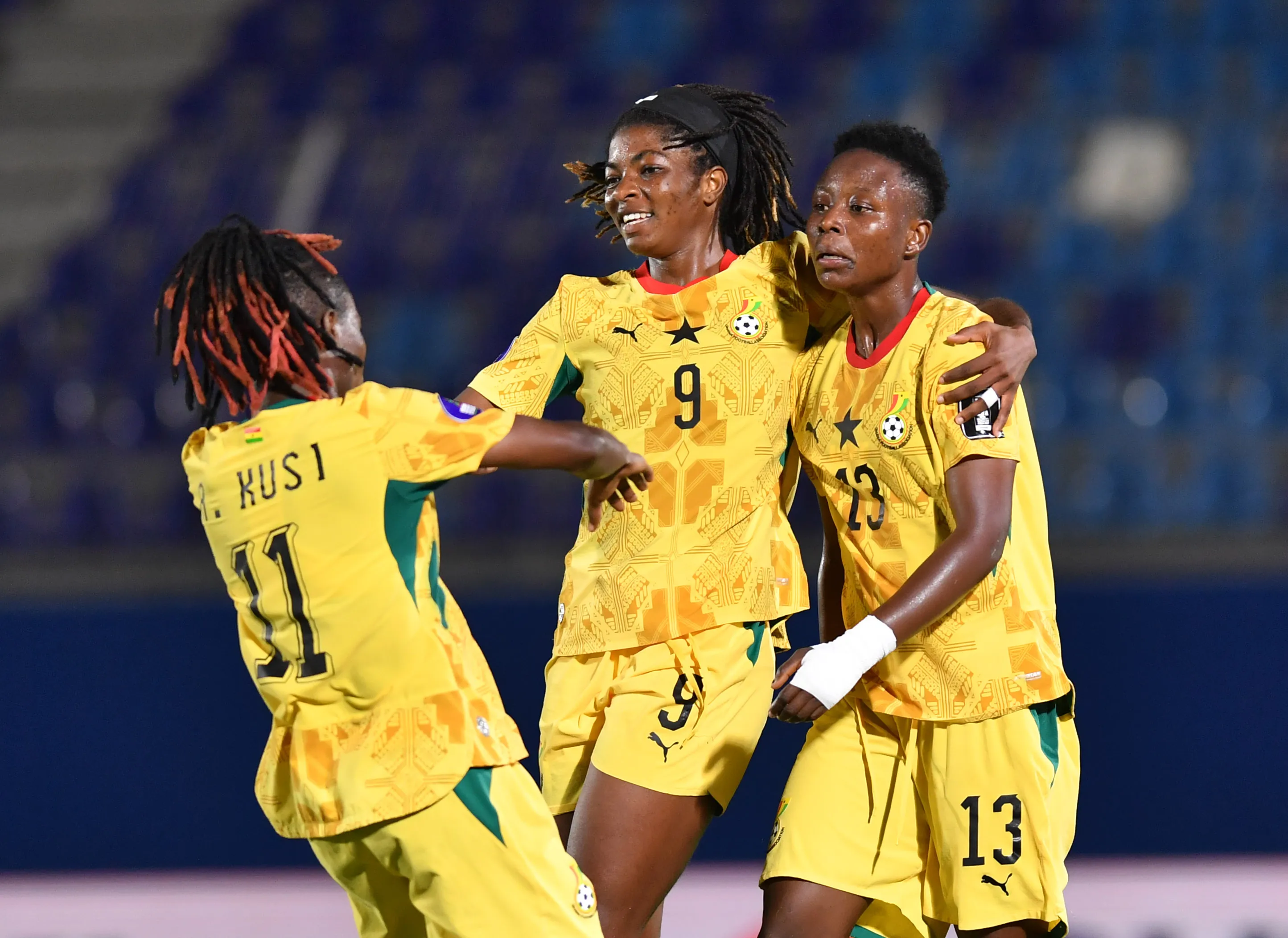 Evelyn Badu c&eacute;l&egrave;bre son but avec le Ghana f&eacute;minin