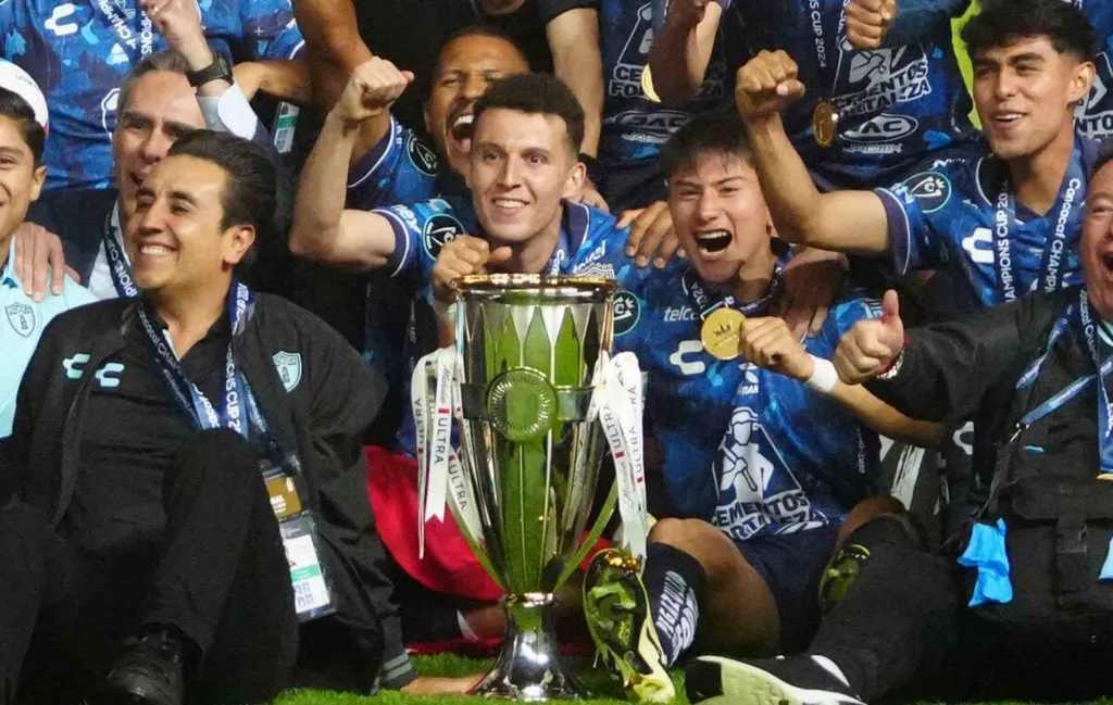 Oussama El Idrissi, Pachuca