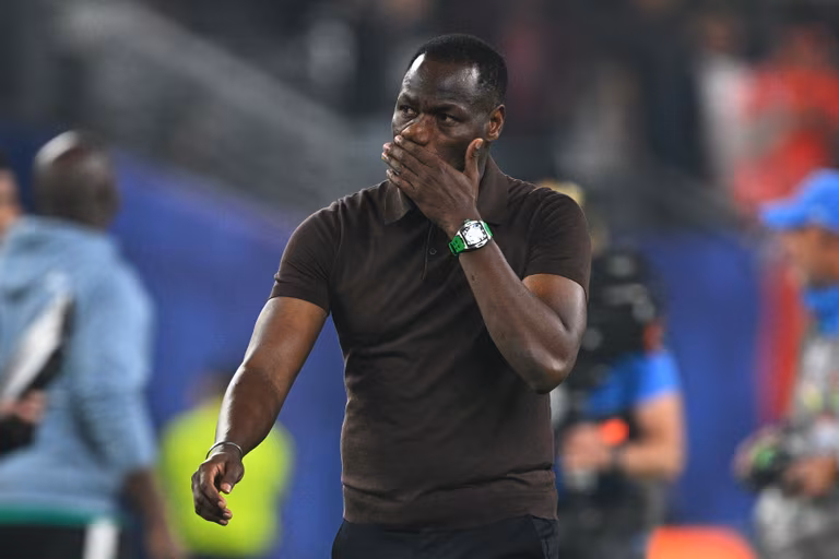 S&eacute;n&eacute;gal : &ldquo;Pape Ciao&rdquo;, la presse d&eacute;signe le responsable de l&rsquo;effondrement contre la Belgique