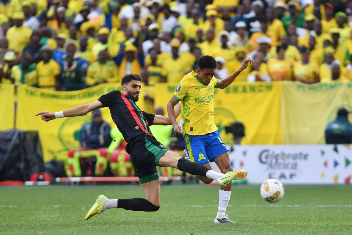 Ligue des champions CAF : Mamelodi Sundowns emp&ecirc;ch&eacute; d&rsquo;atterrir au Maroc ? Pol&eacute;mique avant la finale retour