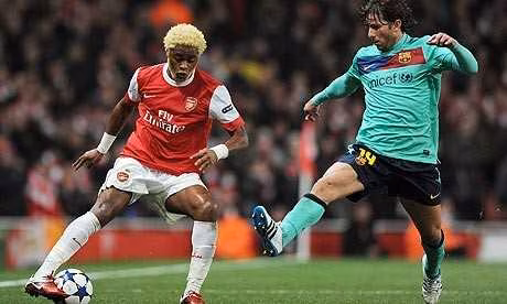 Arsenal&nbsp;: Alex Song, la tentation du Bar&ccedil;a
