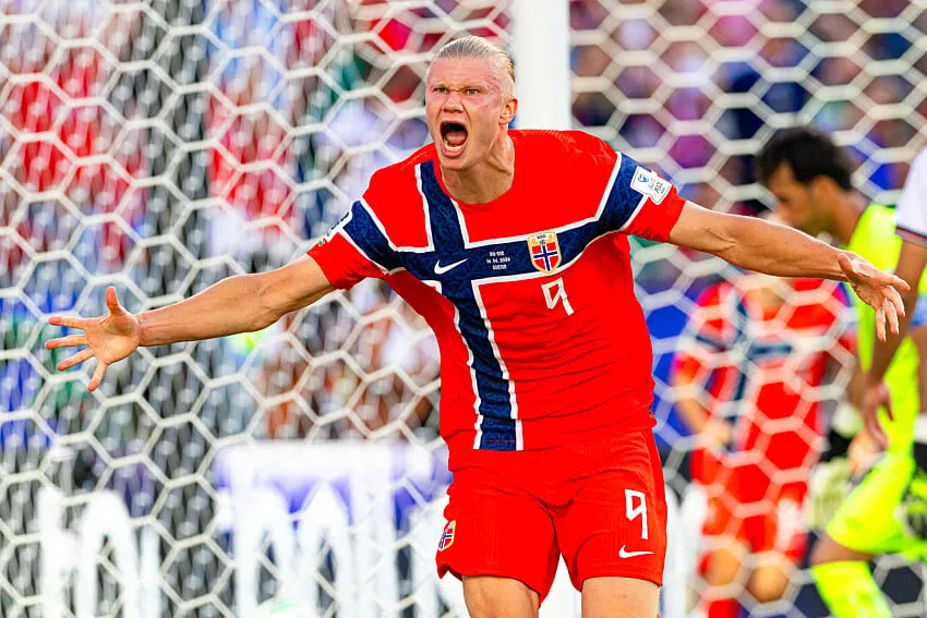 Erling Haaland , Norv&egrave;ge
