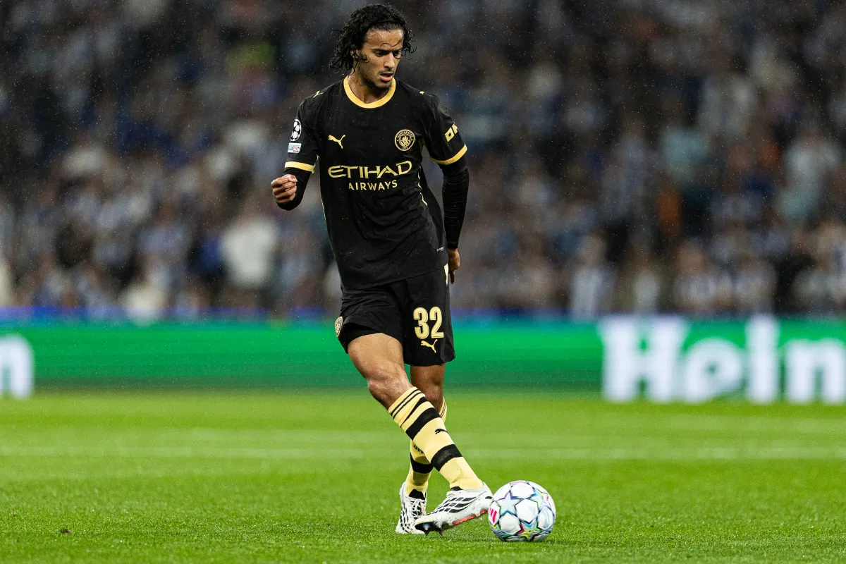 &ldquo;Incroyable&rdquo;, &ldquo;nous avons une p&eacute;pite&rdquo; : Bouaddi se met d&eacute;j&agrave; Manchester City dans la poche apr&egrave;s sa premi&egrave;re rayonnante en Ligue des champions