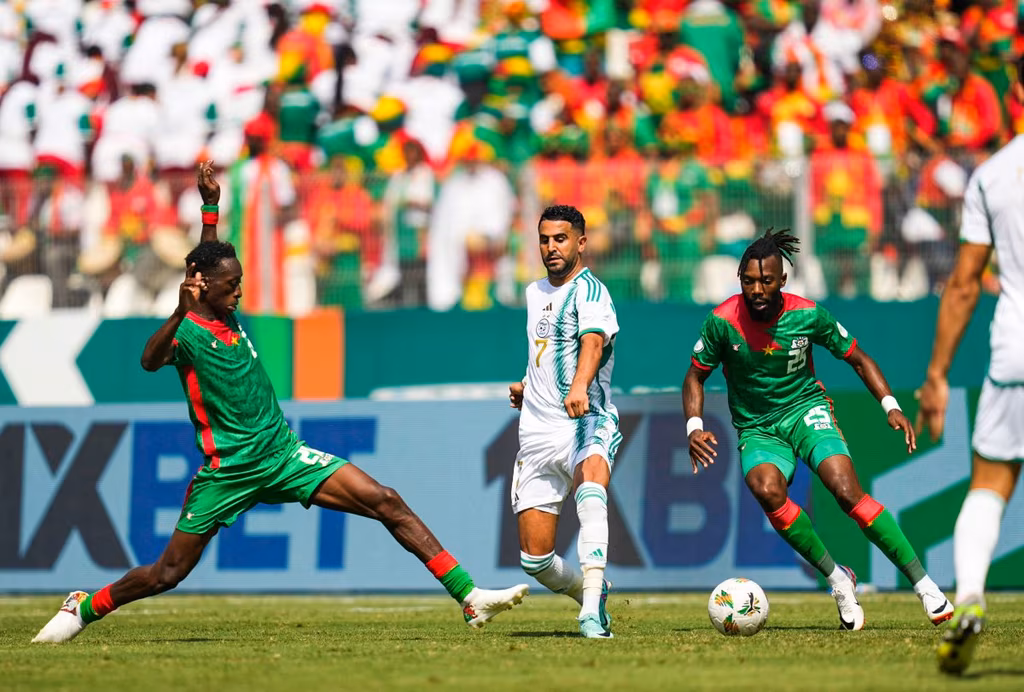 Alg&eacute;rie, Burkina Faso, Riyad Mahrez, Gustavo Sangar&eacute;, Steeve Yago