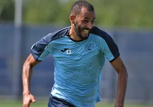 Le Havre : remplacé, Boutaïb se chauffe avec un supporter !