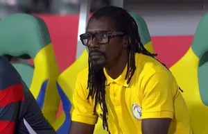 Sénégal : les expérimentations d’Aliou Cissé font débat