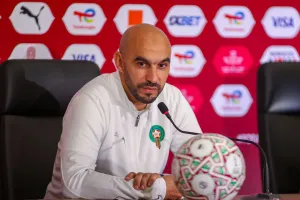 Maroc : Walid Regragui toujours en sursis… grâce au roi ?