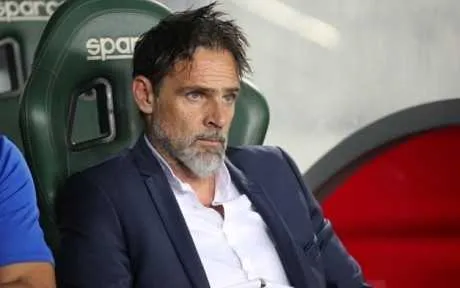 Tunisie : Hubert Velud, Marco Simone, Mota&hellip; &ccedil;a va bouger sur les bancs