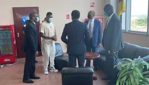 CAN 2021 : arrivé au Cameroun, Motsepe envoie un message fort