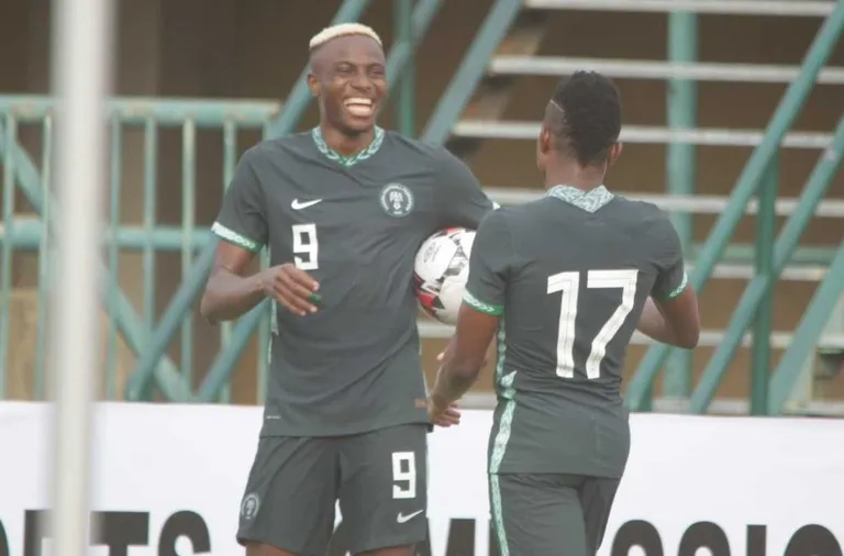 CAN 2021 : le Nigeria finit fort, Osimhen répond à Daka