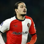 Saibari titulaire surprise : suivez le DIRECT de Schalke 04-Bayern Munich