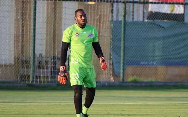 Mercato : Parfait Mandanda d&eacute;barque aux Etats-Unis ! (officiel)