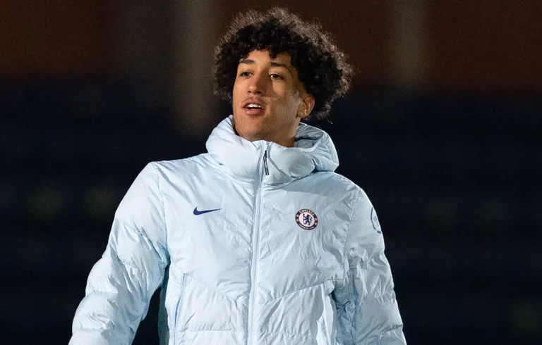 Un ancien joueur de Chelsea bientôt dans le championnat algérien ?