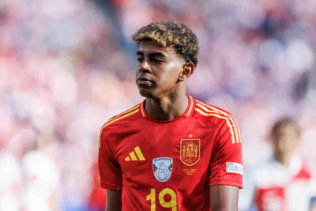 Lamine Yamal, Espagne