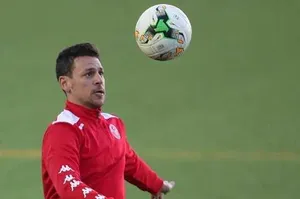 Tunisie : Msakni, la classe du public algérien