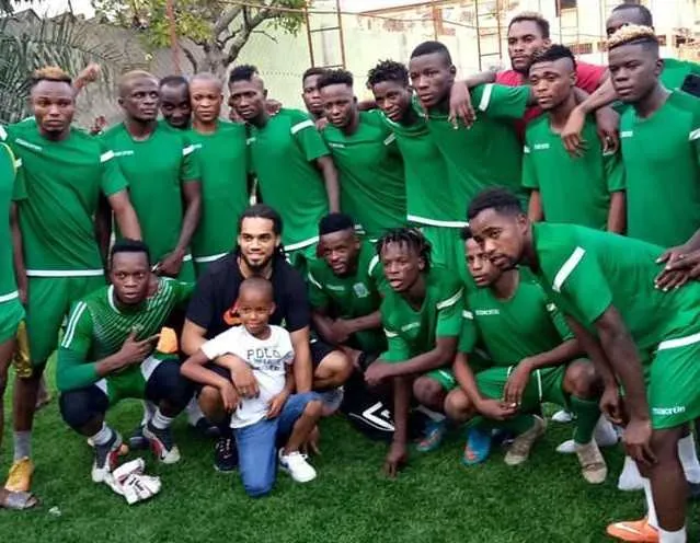 RDC&nbsp;: Jason Denayer rend visite &agrave; son &eacute;quipe de c&oelig;ur