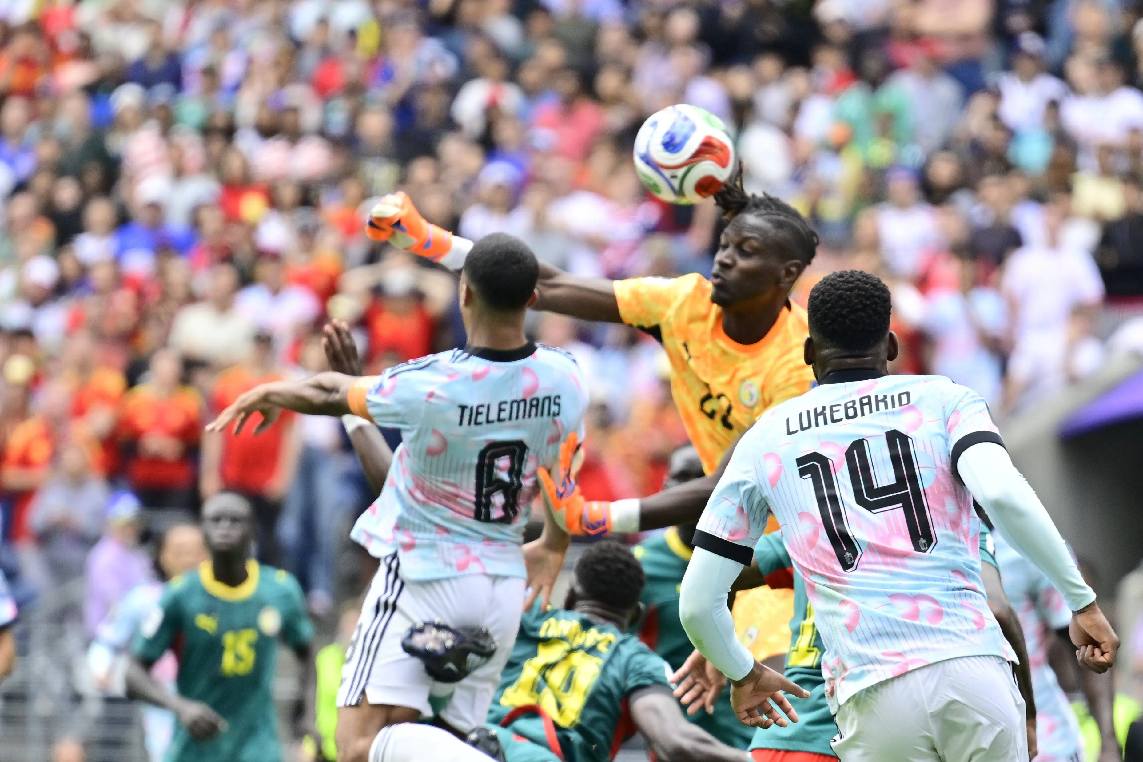 Belgique &ndash; S&eacute;n&eacute;gal : Mory Diaw coupable, l&rsquo;entr&eacute;e cataclysmique de Lamine Camara&hellip; Les NOTES du cauchemar des Lions (Mondial 2026)