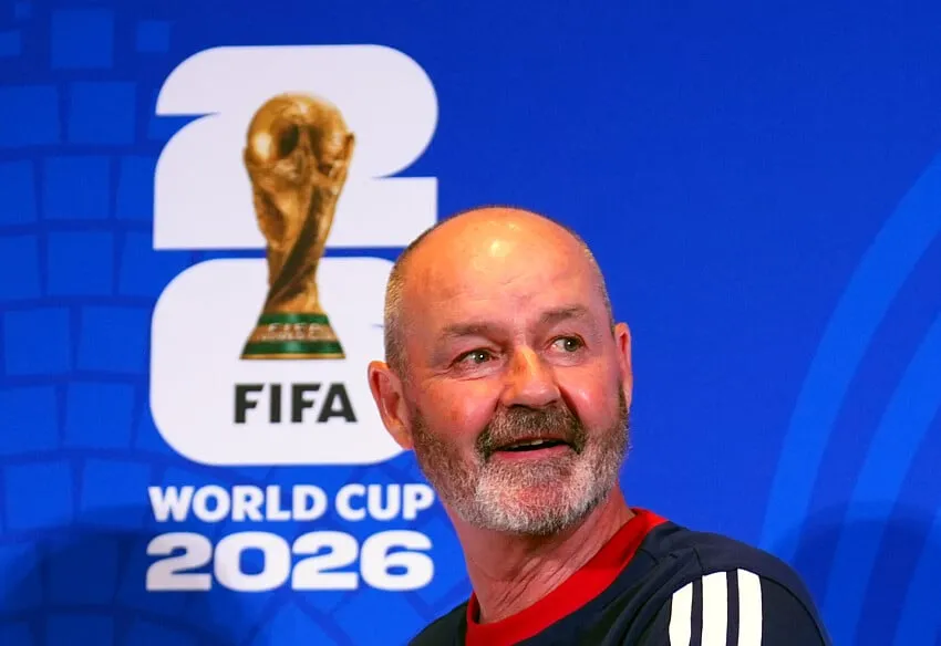 Steve Clarke , &Eacute;cosse
