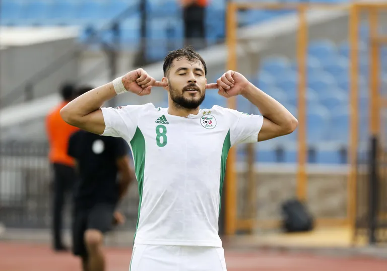 Bela&iuml;li porte l&rsquo;Alg&eacute;rie avant la Su&egrave;de