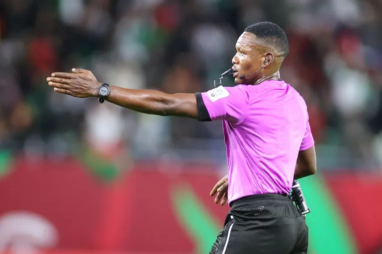 Maroc-Nigeria : la remontada de l&rsquo;arbitre Daniel Laryea, accus&eacute; d&rsquo;avoir &ldquo;ni***&rdquo; un match de cette CAN