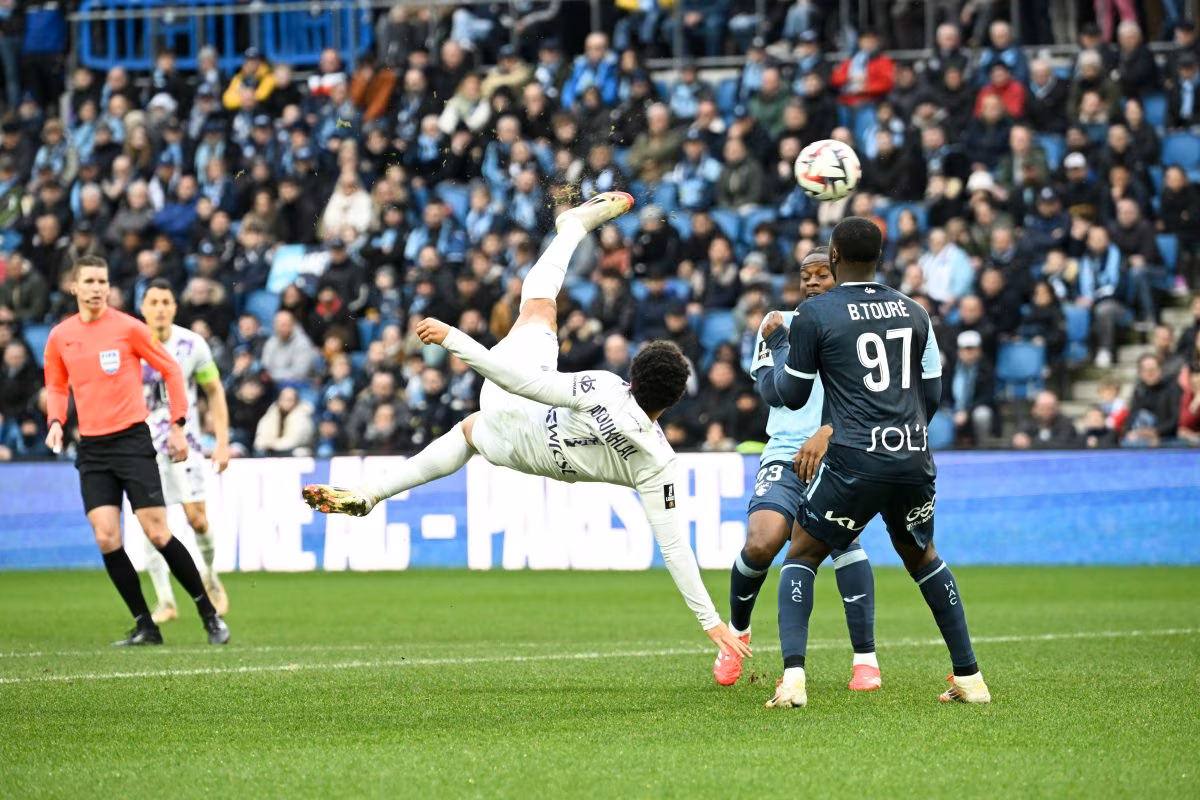 &ldquo;J&rsquo;en r&ecirc;vais&hellip;&rdquo; Un Lion de l&rsquo;Atlas sur un nuage apr&egrave;s avoir marqu&eacute; l&rsquo;un des buts de la saison