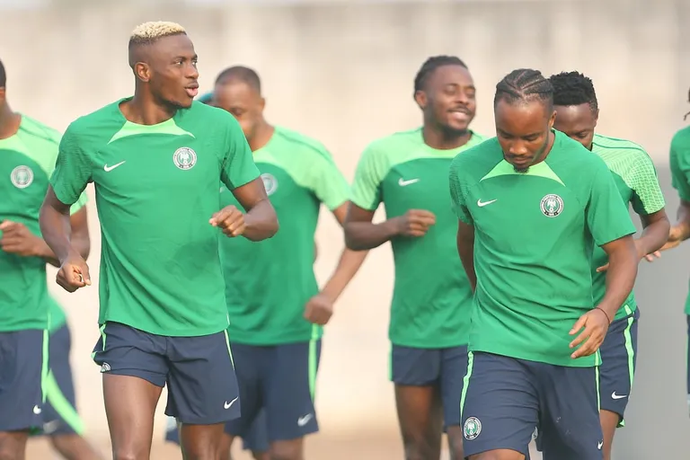 CAN 2025 : avec 23 attaquants et 2 blessés… La liste élargie XXL d’Eric Chelle et du Nigeria