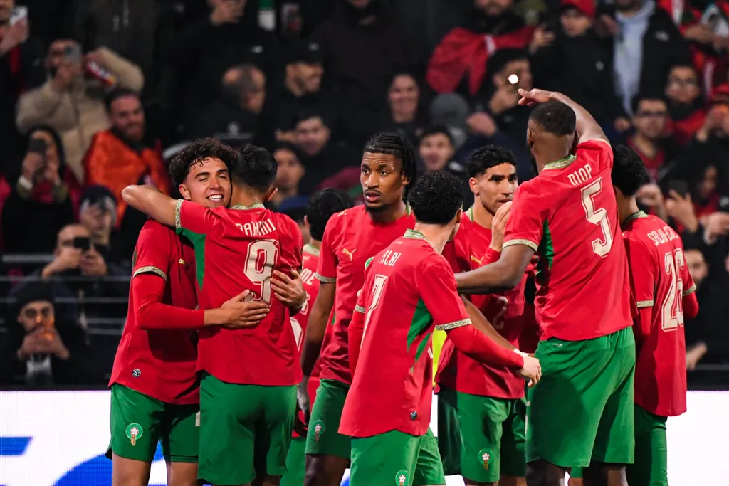 Maroc : le duo Hakimi-Gessime Yassine fait plier le Paraguay en 5 minutes à Lens