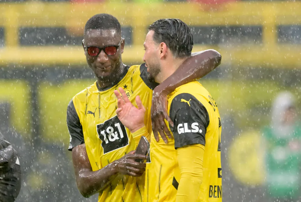 Bensebaini - Guirassy, Borussia Dortmund