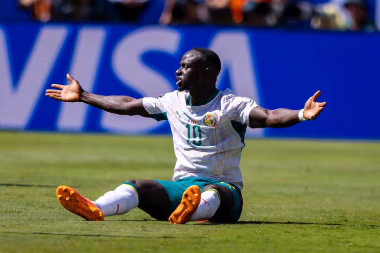 S&eacute;n&eacute;gal : primes oubli&eacute;es, joueurs oblig&eacute;s de commander leurs repas&hellip; Les invraisemblables coulisses de la Coupe du monde 2026 des Lions