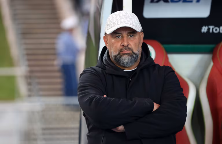 Abdelhak Benchikha met le feu &agrave; la JS Kabylie !