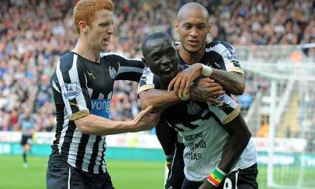 Newcastle : Papiss Ciss&eacute; assomme Chelsea