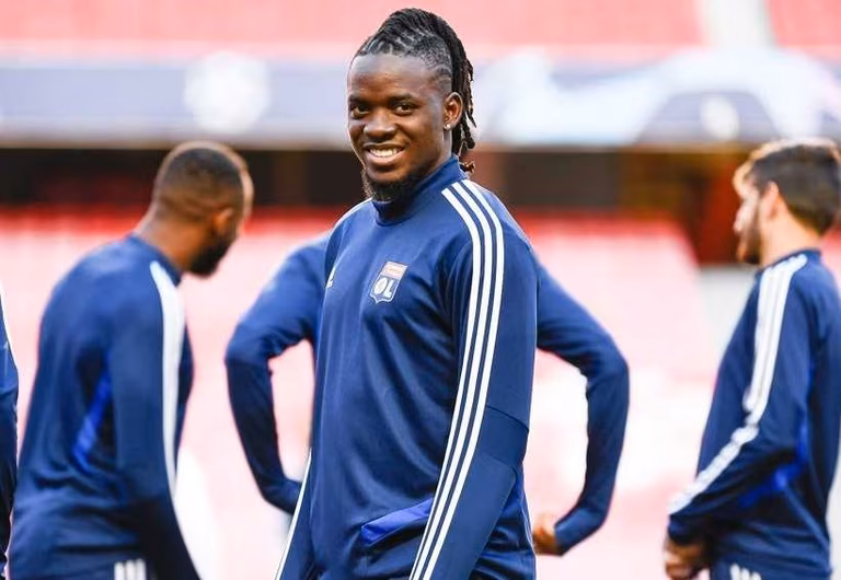 Lyon&nbsp;: pourquoi Bertrand Traor&eacute; n&rsquo;a pas encore sign&eacute; &agrave; Aston Villa