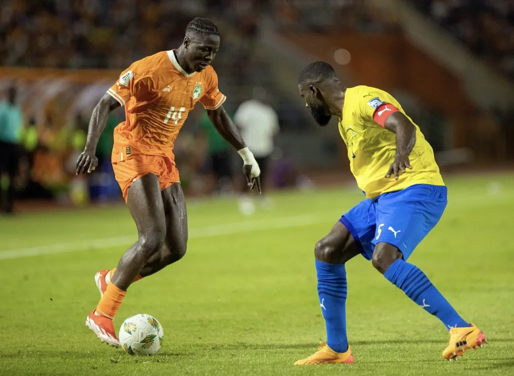 Oumar Diakit&eacute;, Bruno Ecuele Manga, C&ocirc;te d'Ivoire, Gabon