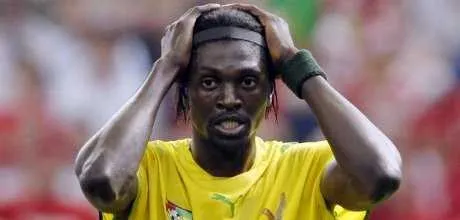 Togo : Adebayor songe &agrave; arr&ecirc;ter les Eperviers